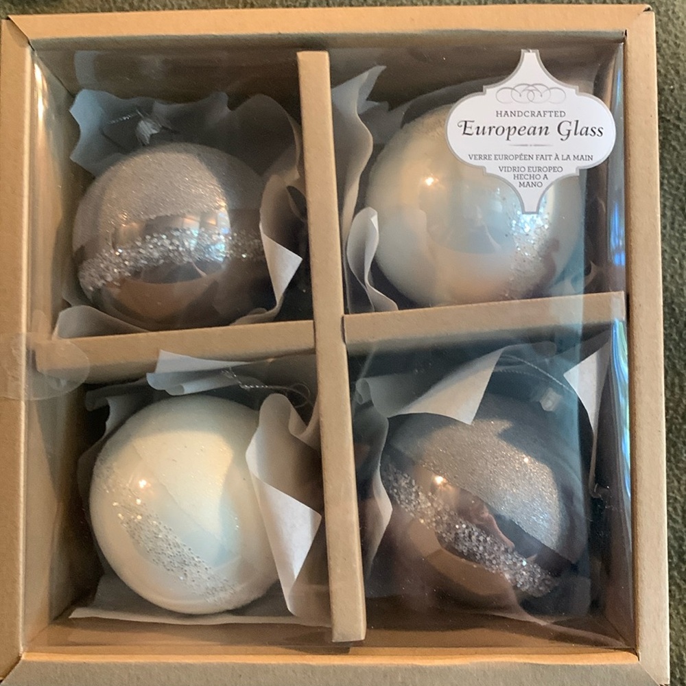 Gorgeous handcrafted European 3” glass ornaments. 2 silver, 2 white with glitter - Picture 1 of 6